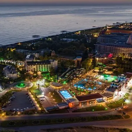 Club Aqua Plaza 4*