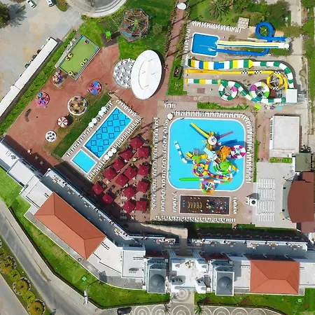 Club Aqua Plaza 阿拉尼亚