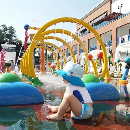 Club Aqua Plaza 酒店 阿拉尼亚